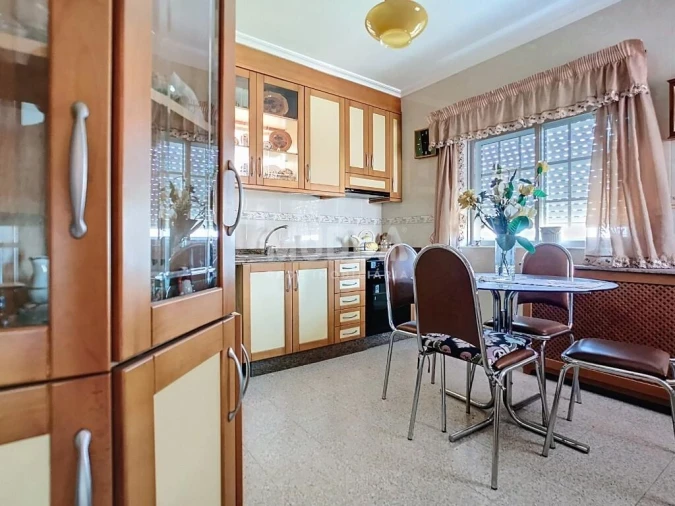 Moradia T5 para Venda em Santa Maria Maior Foto 4