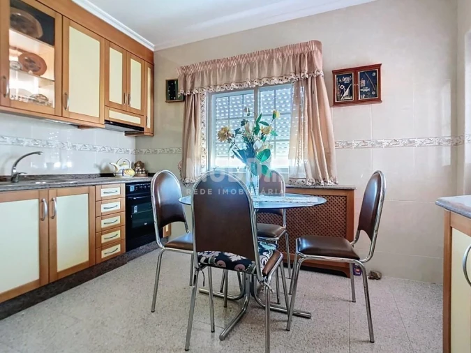 Moradia T5 para Venda em Santa Maria Maior Foto 5