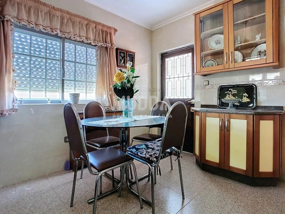 Moradia T5 para Venda em Santa Maria Maior Foto 6