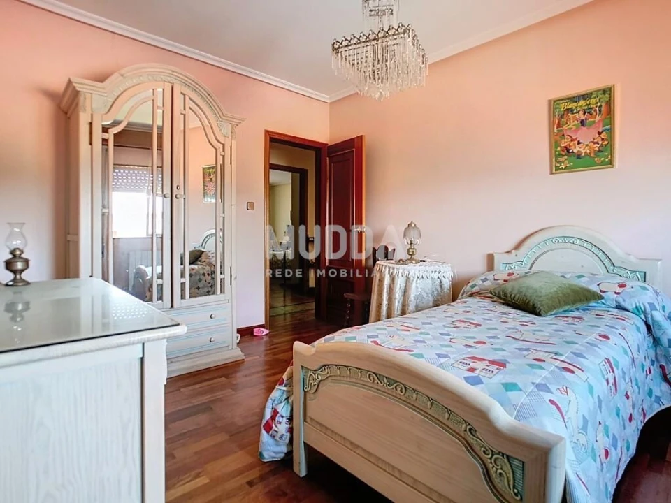 Moradia T5 para Venda em Santa Maria Maior Foto 15