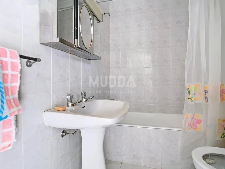 Moradia T5 para Venda em Santa Maria Maior Foto 33