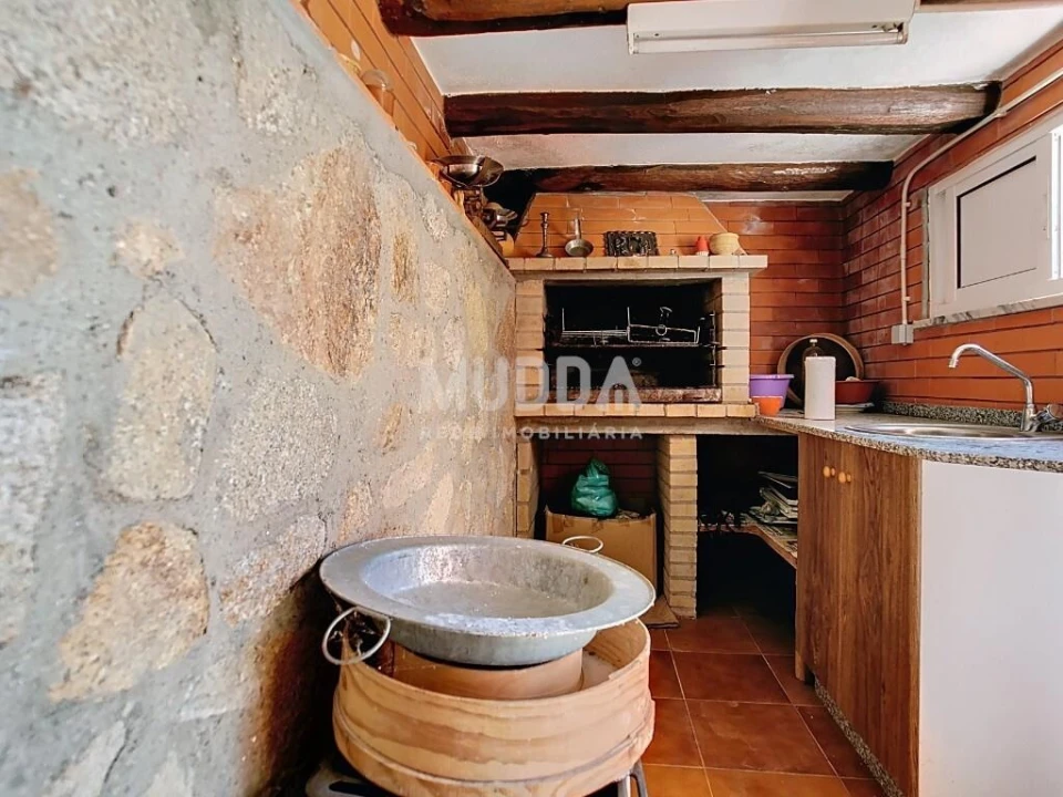 Moradia T5 para Venda em Santa Maria Maior Foto 38