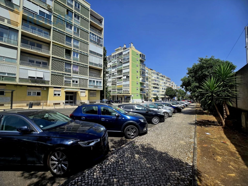 Apartamento T3 para Venda em Benfica Foto 19