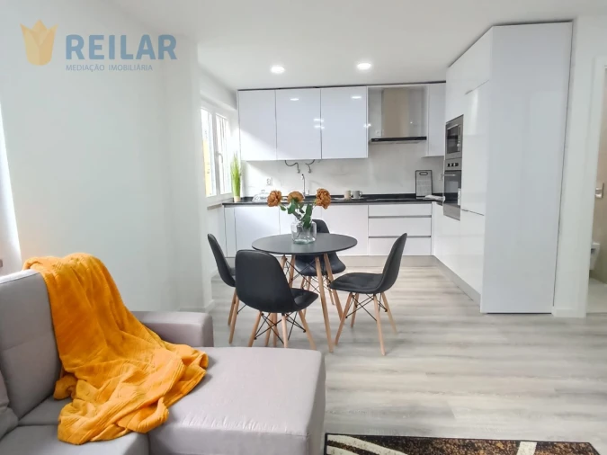 Apartamento T3 para Venda em Benfica Foto 3