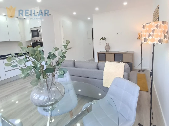 Apartamento T3 para Venda em Benfica Foto 2