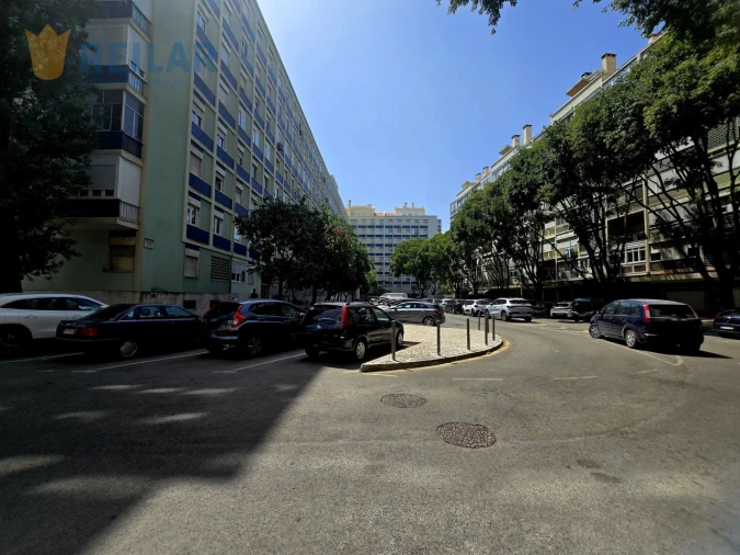 Apartamento T3 para Venda em Benfica Foto 18