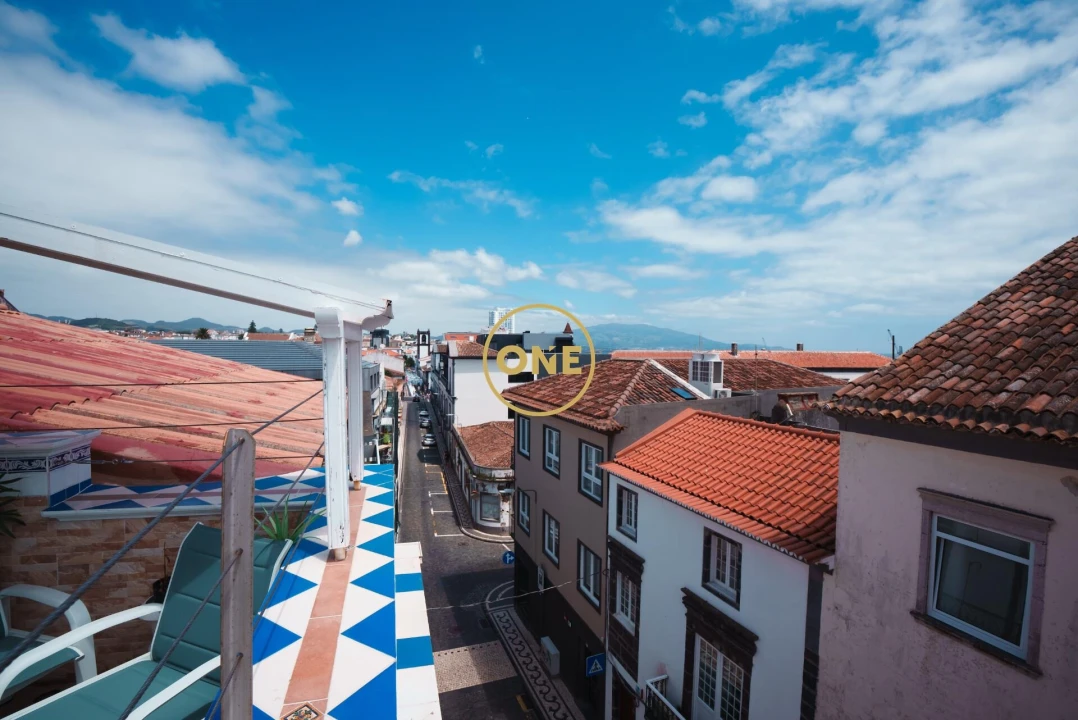 Moradia T4 para Venda em Ponta Delgada (São José) Foto 17