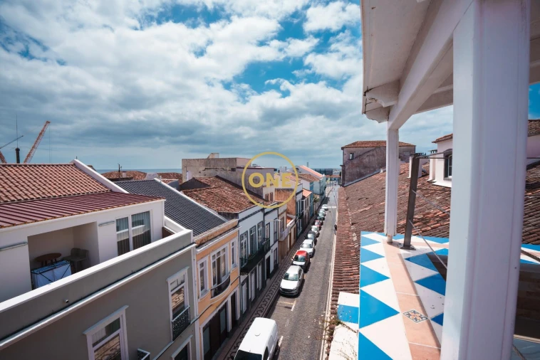 Moradia T4 para Venda em Ponta Delgada (São José) Foto 18