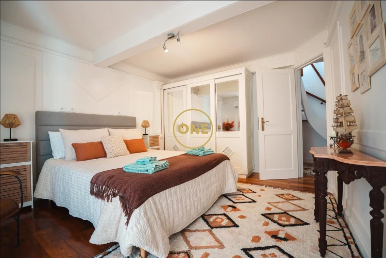 Moradia T4 para Venda em Ponta Delgada (São José) Foto 9