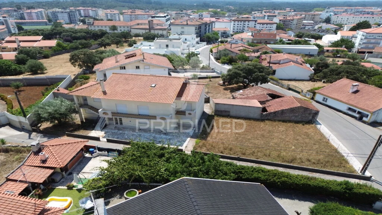 Moradia T6 para Venda em Fatima Foto 7