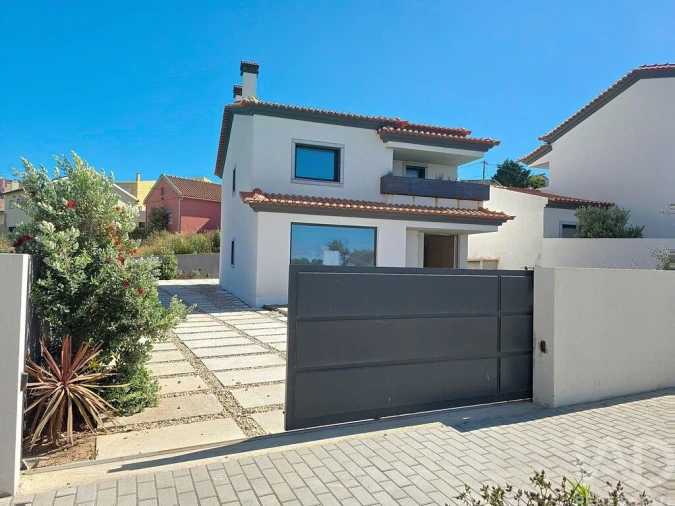 Moradia T3 para Venda em Ribamar Foto 1