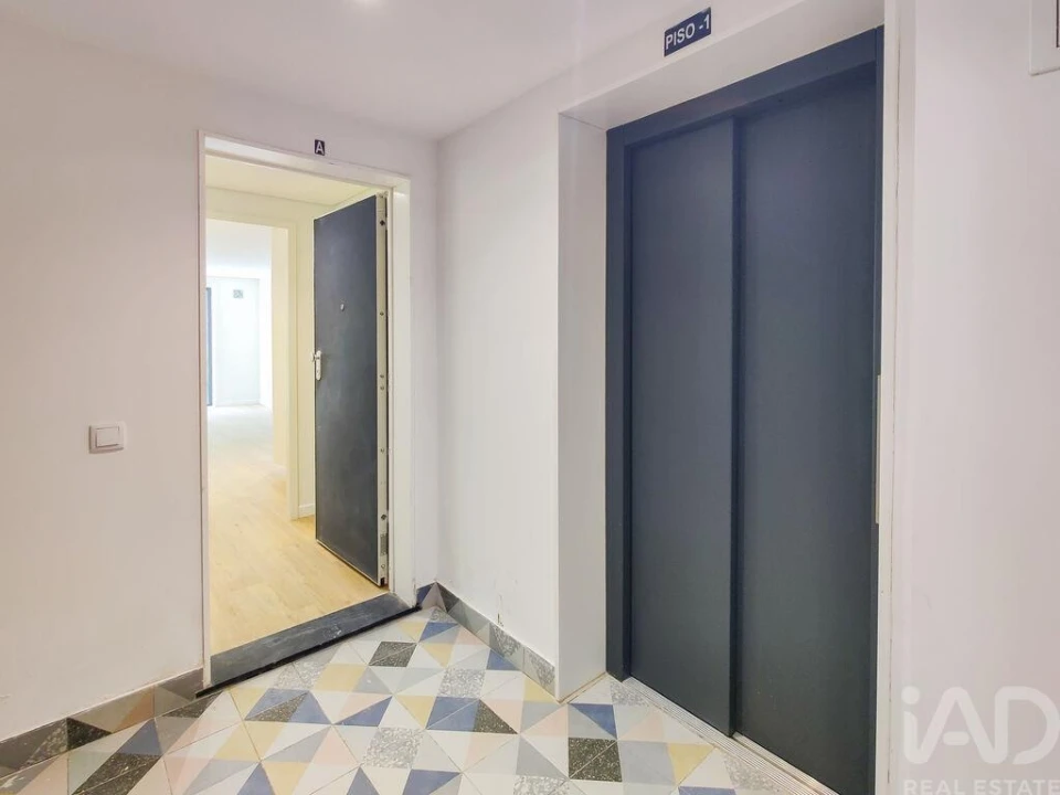 Apartamento T1 para Venda em Cedofeita, Santo Ildefonso, Sé, Miragaia, São Nicolau e Vitória Foto 4