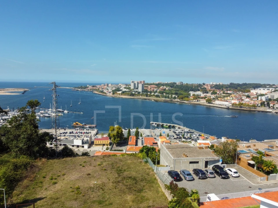 Moradia T6 para Venda em Santa Marinha e São Pedro da Afurada Foto 15