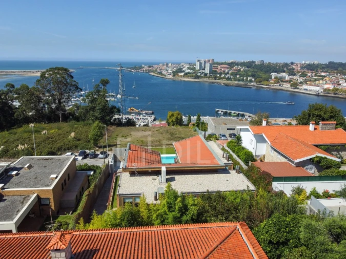 Moradia T6 para Venda em Santa Marinha e São Pedro da Afurada Foto 16