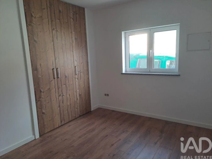 Moradia T3 para Venda em Louriçal Foto 10