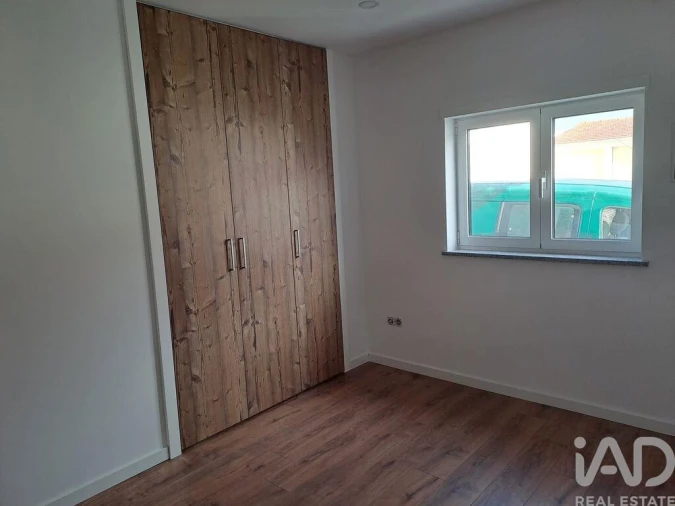 Moradia T3 para Venda em Louriçal Foto 12