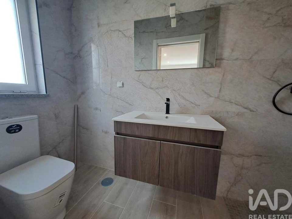 Moradia T3 para Venda em Louriçal Foto 22