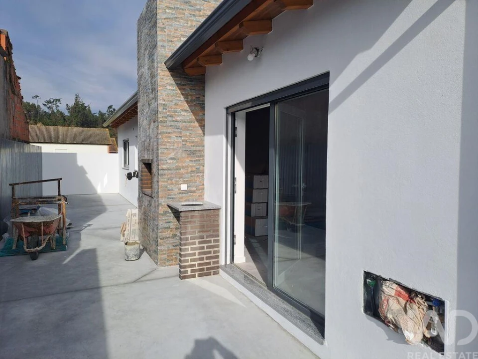 Moradia T3 para Venda em Louriçal Foto 24