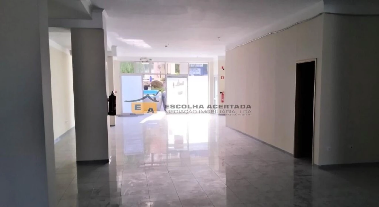 Loja para Venda em Cedofeita, Santo Ildefonso, Sé, Miragaia, São Nicolau e Vitória Foto 3