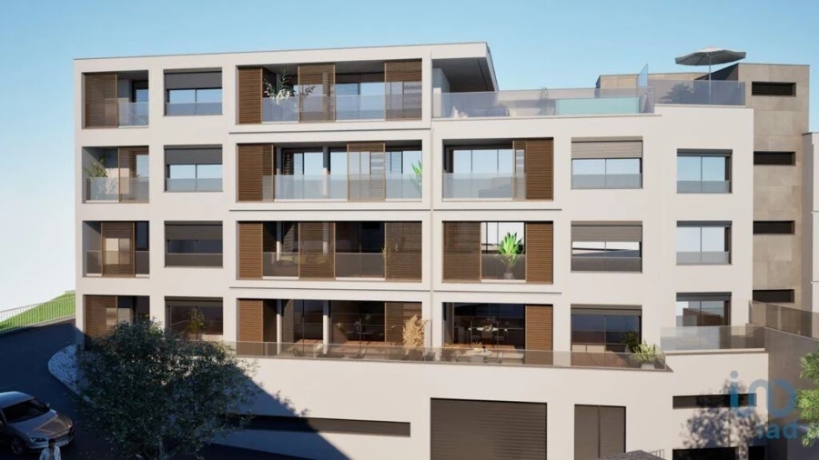 Apartamento T1 para Venda em Estreito de Camara de Lobos Foto 13
