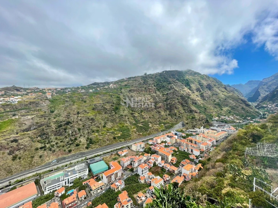 Moradia T3 para Venda em Ribeira Brava Foto 35
