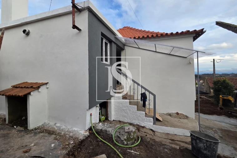 Moradia T3 para Venda em Tondela e Nandufe Foto 4