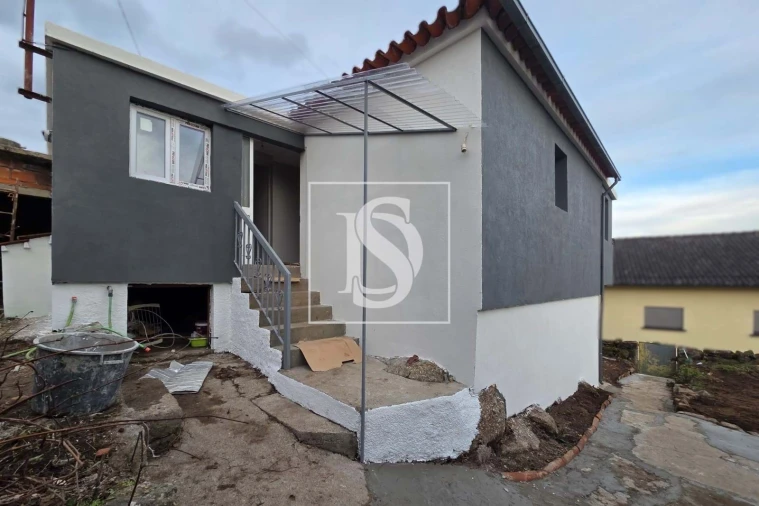 Moradia T3 para Venda em Tondela e Nandufe Foto 3