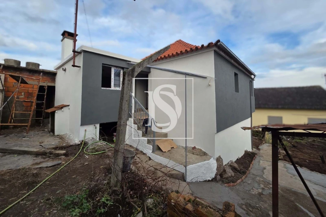 Moradia T3 para Venda em Tondela e Nandufe Foto 1