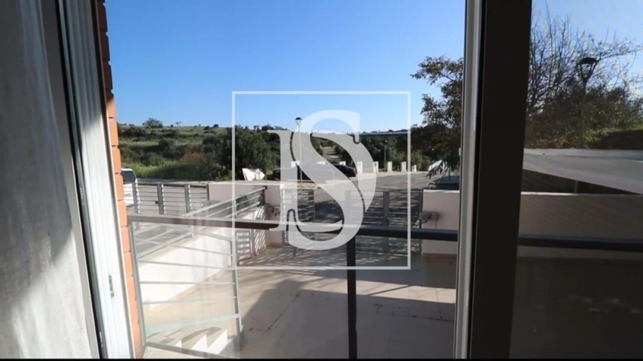 Moradia T2 para Venda em São Silvestre Foto 4