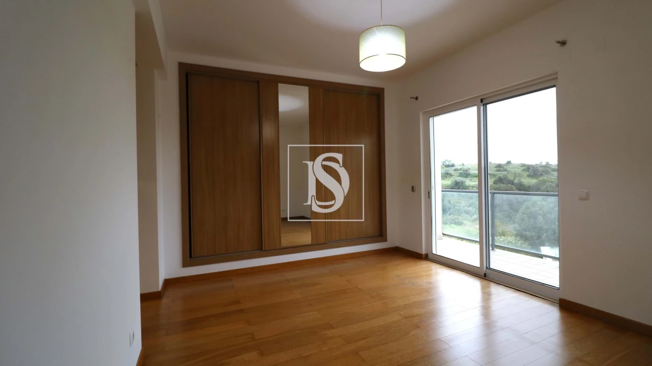 Moradia T2 para Venda em São Silvestre Foto 12