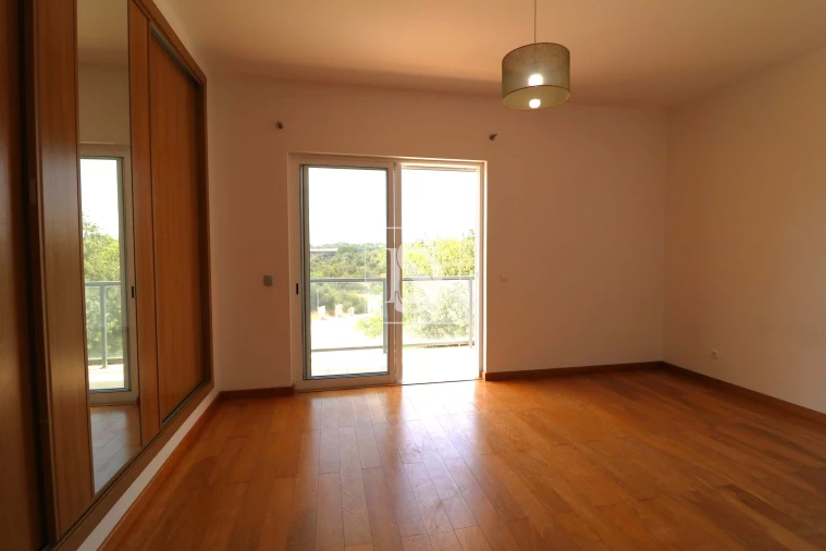 Moradia T2 para Venda em São Silvestre Foto 10