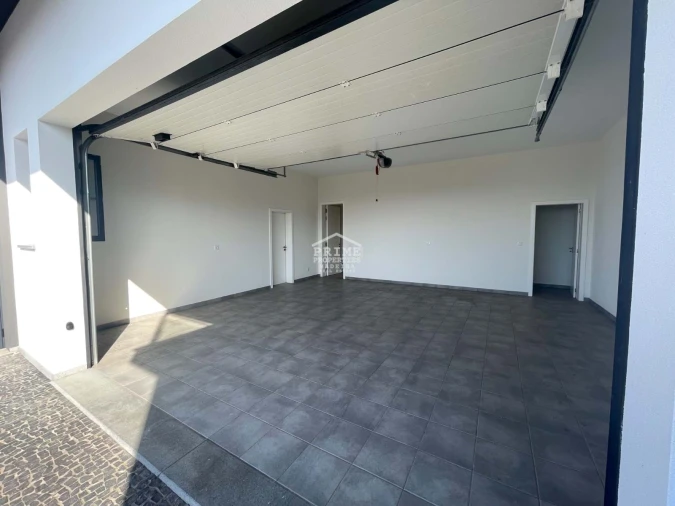 Moradia T3 para Venda em Ribeira Brava Foto 16