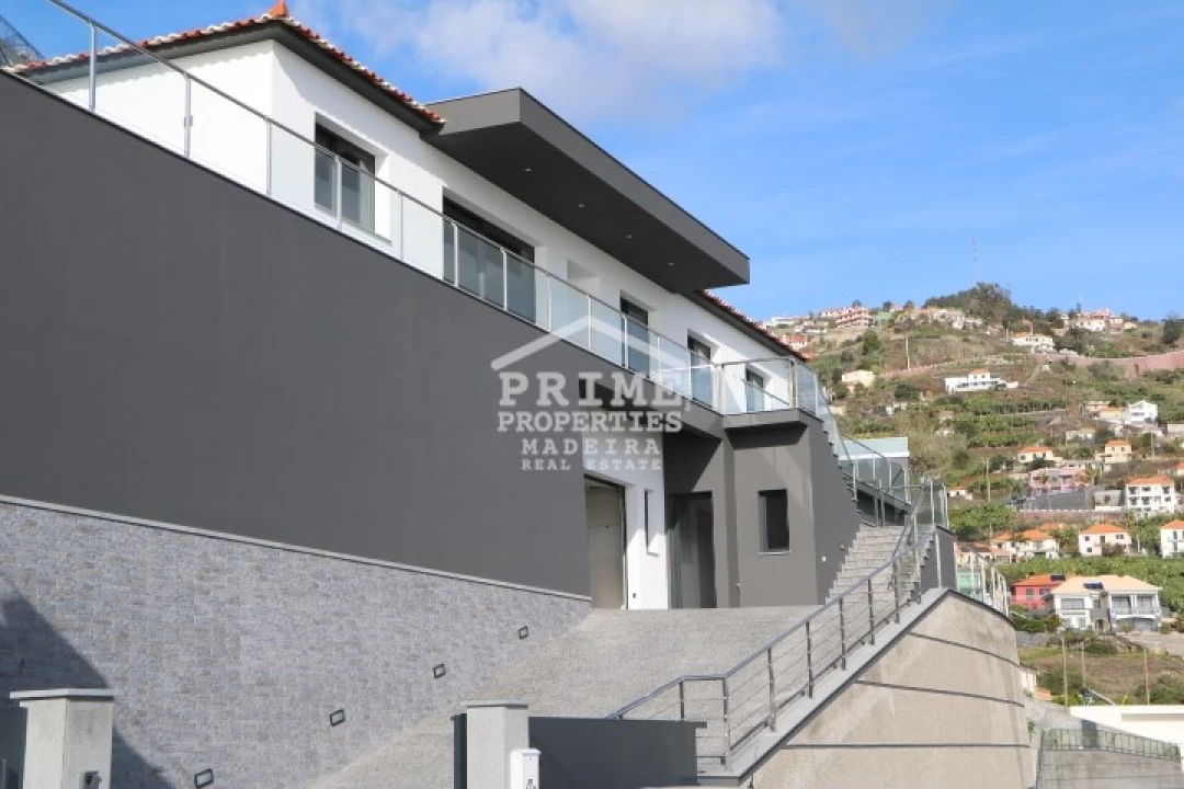 Moradia T3 para Venda em Ribeira Brava Foto 21