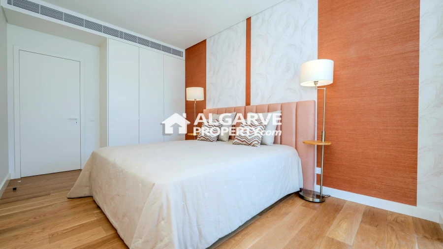 Apartamento T2 para Venda em Quarteira Foto 14