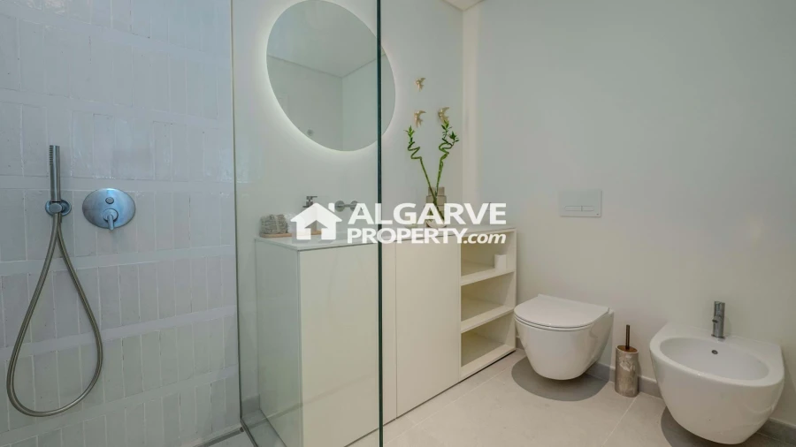 Apartamento T2 para Venda em Quarteira Foto 11