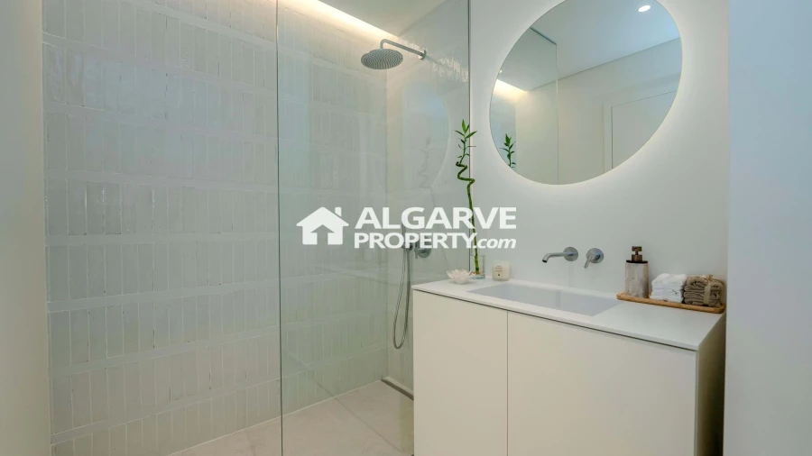 Apartamento T2 para Venda em Quarteira Foto 17
