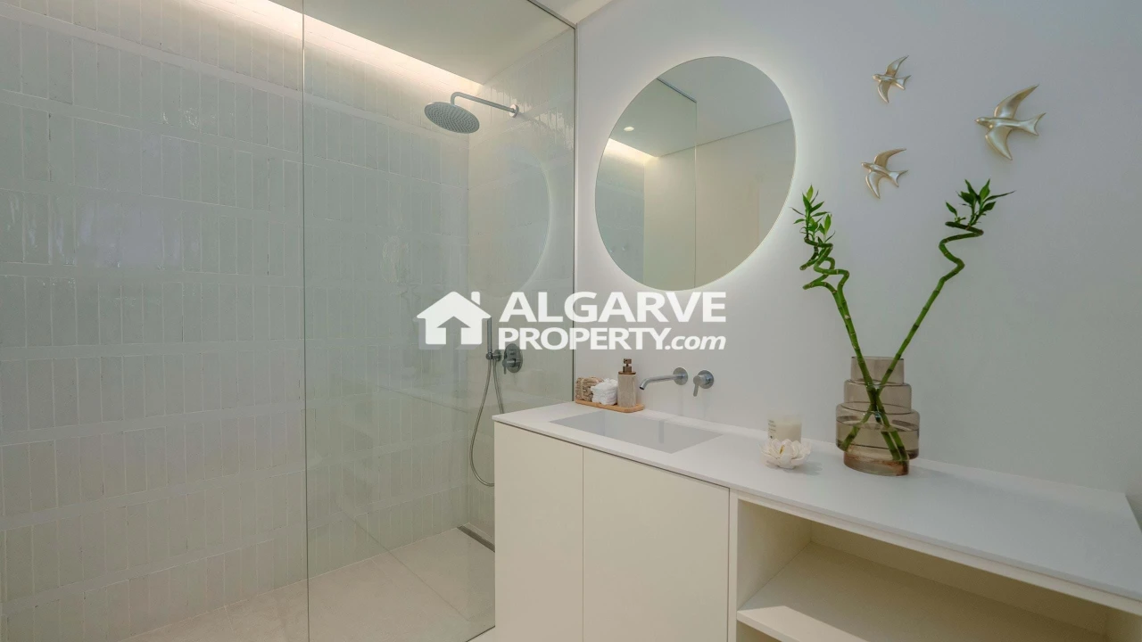 Apartamento T2 para Venda em Quarteira Foto 12