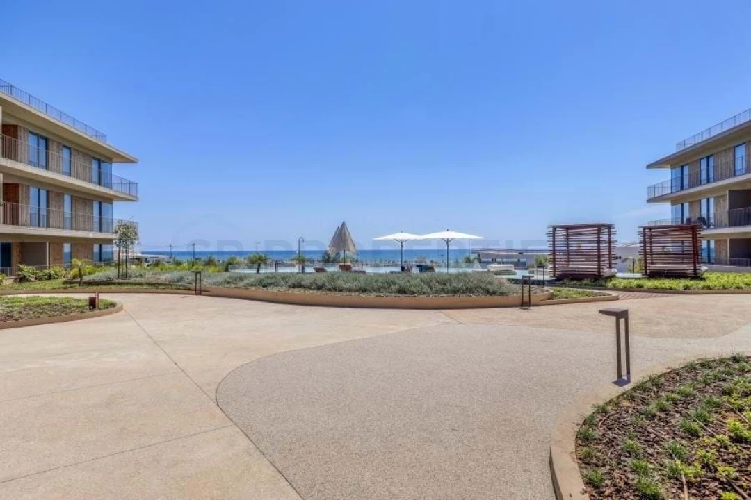 Apartamento T2 para Venda em Quarteira Foto 32