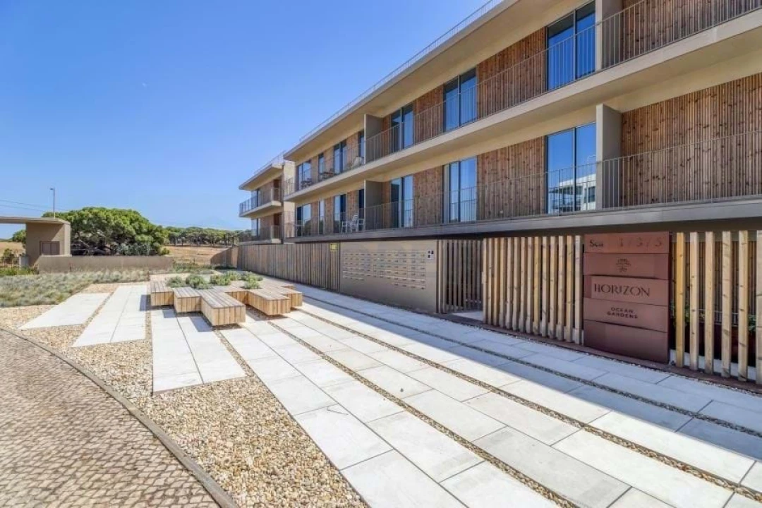 Apartamento T2 para Venda em Quarteira Foto 33