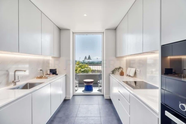 Apartamento T2 para Venda em Quarteira Foto 3