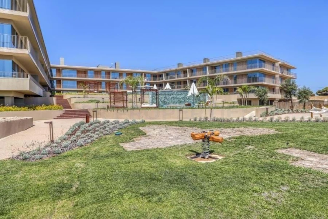 Apartamento T2 para Venda em Quarteira Foto 28