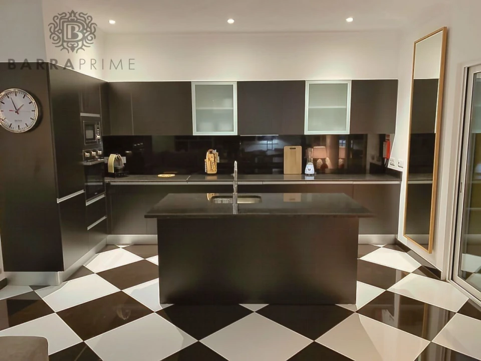Apartamento T3 para Venda em Santa Barbara de Nexe Foto 8