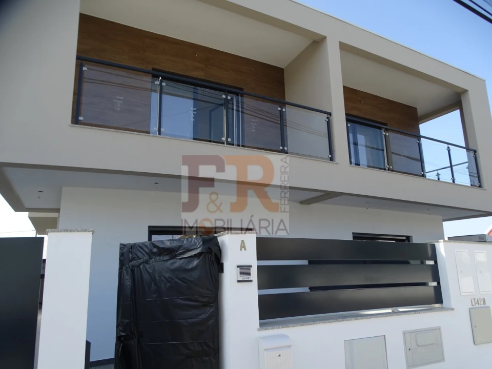 Moradia T3 para Venda em Quinta do Conde Foto 58