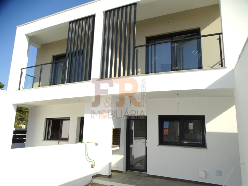 Moradia T3 para Venda em Quinta do Conde Foto 1