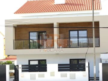 Moradia T3 para Venda em Quinta do Conde