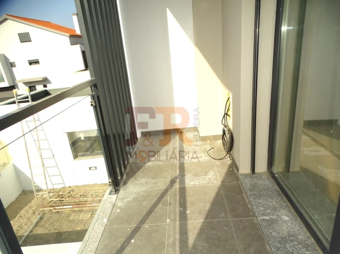 Moradia T3 para Venda em Quinta do Conde Foto 5