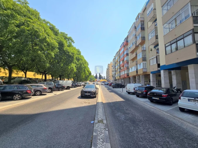 Apartamento T3 para Venda em Benfica Foto 3