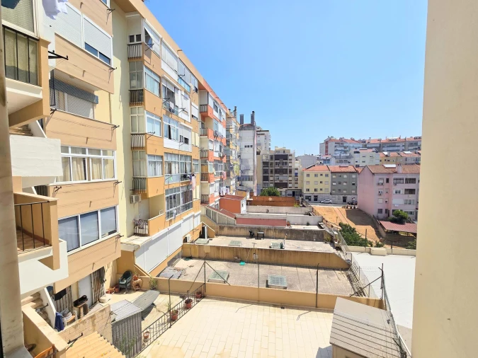 Apartamento T3 para Venda em Benfica Foto 10