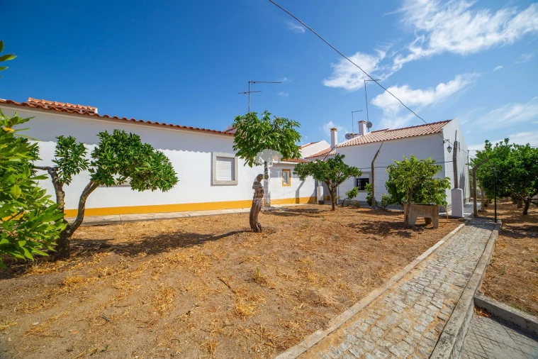 Moradia T3 para Venda em Nossa Senhora da Tourega e Nossa Senhora de Guadalupe Foto 15