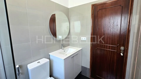 Moradia T5 para Venda em Agualva e Mira-Sintra